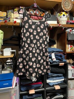 #133 size 1 torrid super soft Black with pink Skull Print Sleeveless romper